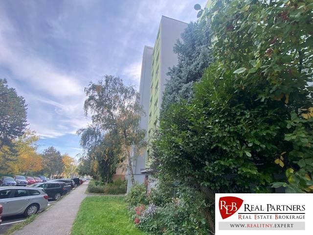 Reality REB.sk Predaj 4 izbový byt, 79 m2, Pekníkova ul, Dúbravka, BA IV.