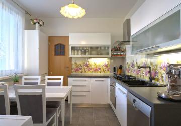 Reality PNORF – zrekonštruovaný 4-izbový byt, loggia, pivnica, výťah, Baničova ul.