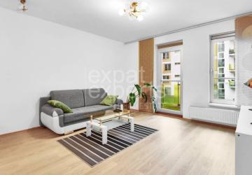 Reality Veľmi príjemný, priestranný 2i byt 55m2, balkón, parking, VINOHRADIS