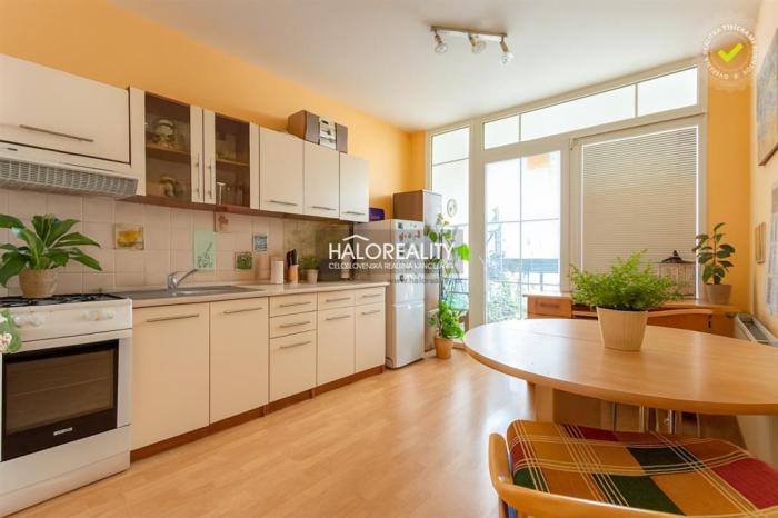 Reality REZERVOVANÉ - Predaj, dvojizbový byt Prievidza, Sídlisko Zapotôčky, M. Rázusa - EXKLUZÍVNE HA