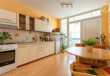 Reality REZERVOVANÉ - Predaj, dvojizbový byt Prievidza, Sídlisko Zapotôčky, M. Rázusa - EXKLUZÍVNE HA