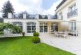Reality Exkluzívny, veľkometrážny 3i byt 200m2, vo vile s bazénom, záhrada