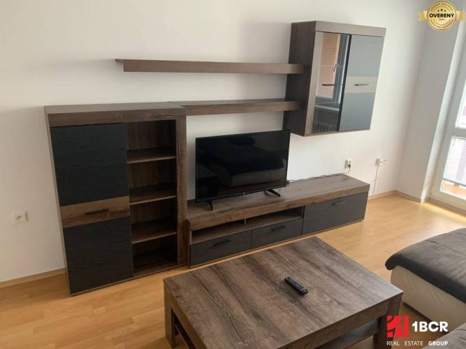 Reality PRIESTRANNÝ 2-IZB BYT S BALKÓNOM, ATRAKTÍVNA LOKALITA, NOVÉ MESTO