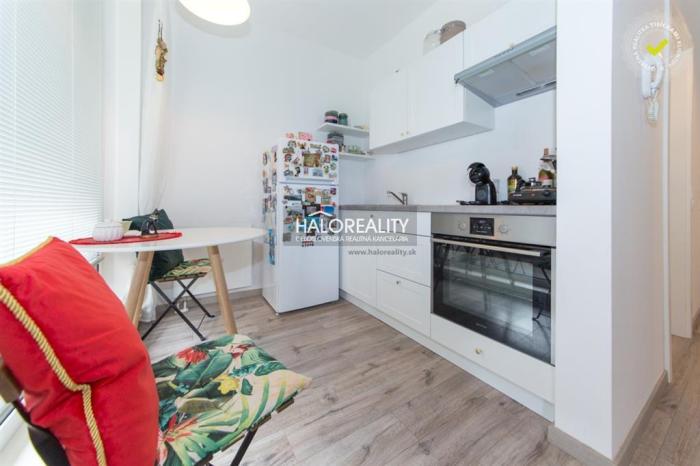 Reality Predaj, jeden a polizbový byt Bratislava Lamač, BORY HOME, s balkónom - NOVOSTAVBA - EXKLUZÍVNE 