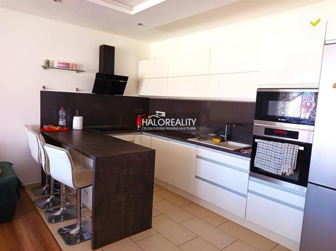 Reality Prenájom, trojizbový byt Štefanová