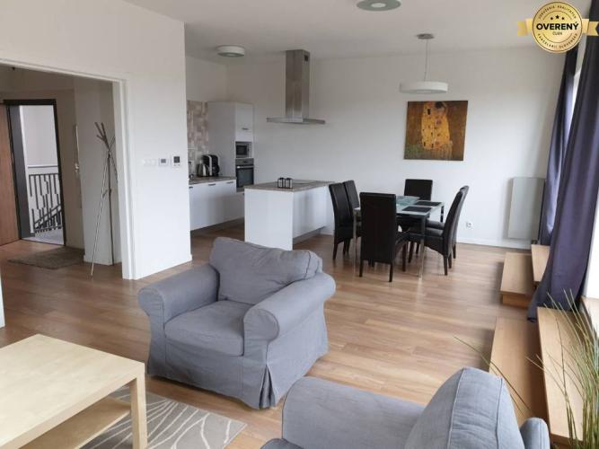 Reality PRENÁJOM - 3 izbový byt v centre mesta s veľkou terasou - NITRA