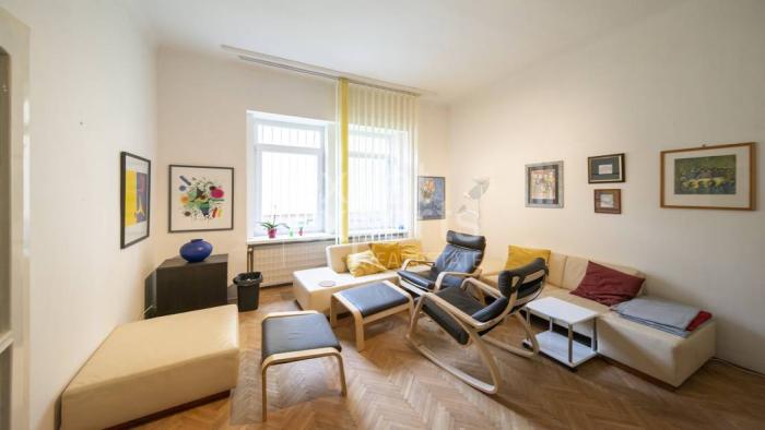 Reality Veľkometrážny, príjemný 2i byt 94 m2, so zimnou záhradou