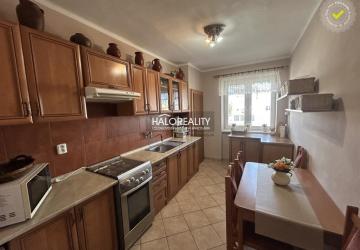 Reality REZERVOVANÉ - Predaj, trojizbový byt Prievidza, Staré Sídlisko - EXKLUZÍVNE HALO REALITY