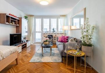 Reality Svetlý 1i byt 40m2, s balkónom, v úžasnej lokalite v centre mesta