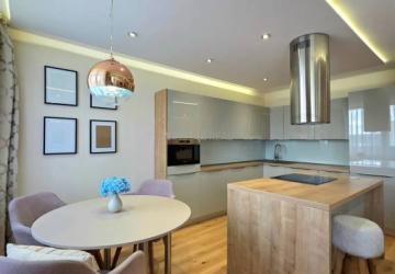 Reality 3i, OV, 71m2 + loggia, Lomonosovova, dizajnový, zariadený