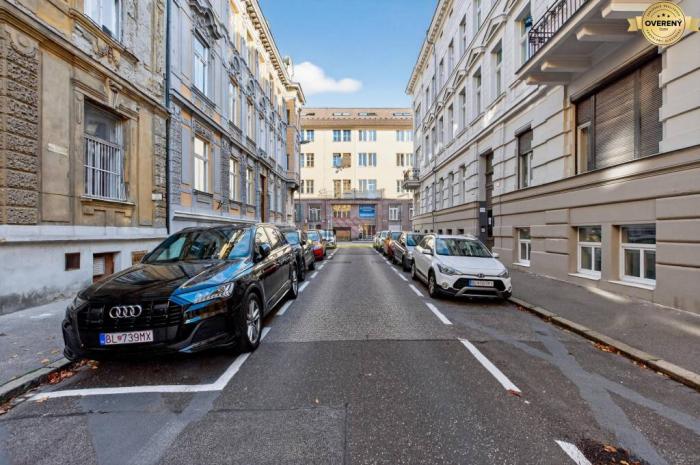 Reality Predaj 4 izbového bytu na Gunduličovej ulici