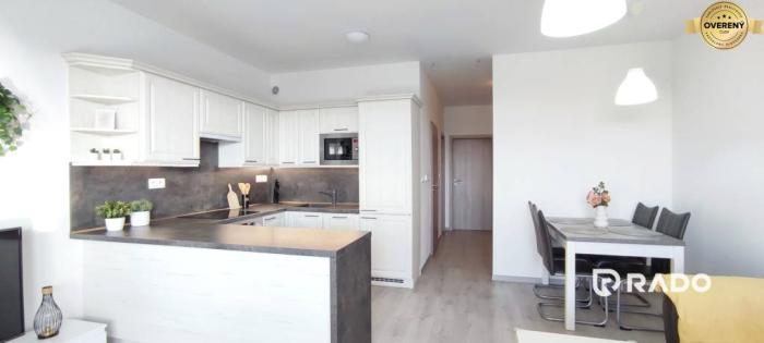 Reality RentHub |2-izbový byt + parking a garáž, VINOHRADY| Trenčín