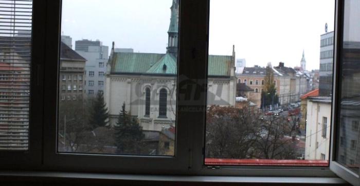 Reality Na prenájom 2,5-izb. byt Vazovova ul. - Staré Mesto