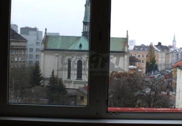 Reality Na prenájom 2,5-izb. byt Vazovova ul. - Staré Mesto