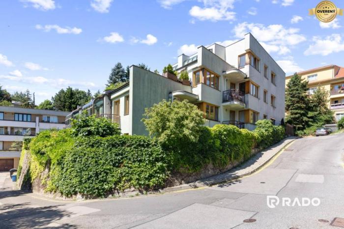 Reality RADO | Staré Mesto | 4i byt 175 m² + 4 balkóny + možnosť 2× parking