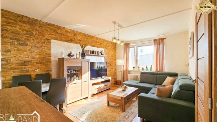 Reality REZERVOVANÉ - Na predaj 3-izbový byt, Fraštacká ulica – Hlohovec