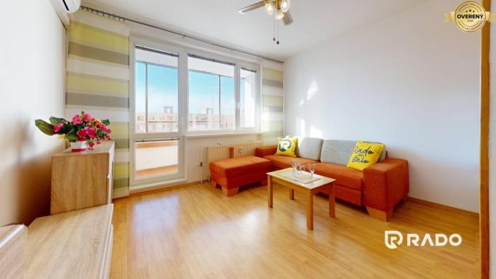 Reality RADO | Útulná zariadená garzónka | Znievska | 23 m² + loggia a pivnica