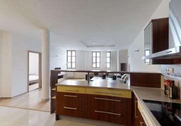 Reality Novostavba 21i. byt 80m2, Zámocká ul., priamo pod Hradom, extra 1x GP, 2/4p. výťah