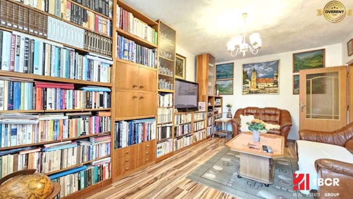 Reality 3 IZB. BYT - DOBRÁ DISPOZÍCIA - LOGGIA, PIVNICA - KRAMÁRE, BÁRDOŠOVA