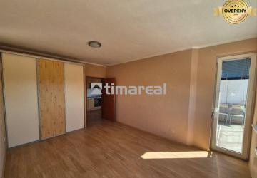 Reality Slnečný 2-izbový byt s loggiou a parkovacím miestom v Senci