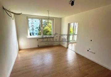 Reality Na predaj 2-izb. byt Komárnická ul. – Bratislava