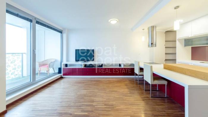 Reality Krásny, priestranný 2i byt 69m2, s parkovaním a 2x lodžia, BREČTANKA