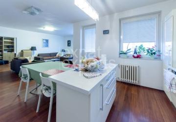 Reality Priestranný, sympatický 4i byt 107 m2, s lodžiou a parkovaním