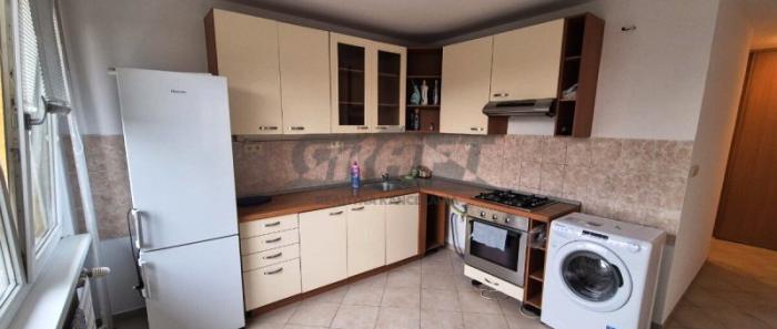 Reality Na prenájom veľkometrážny 2 -izb. byt Heyrovského ul.