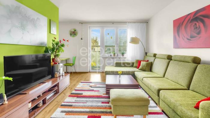 Reality Slnečný 2i byt, 52 m2, balkón 2m2, pivnica, obľúbená časť Ružinova