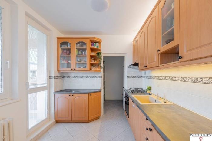 Reality 3-izb. nezariadený byt v Karlovej Vsi na Púpavovej ul. vrátane Energií