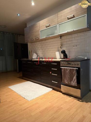 Reality Prenájom 3-izb. byt kpt.J.Nálepku - zariadený