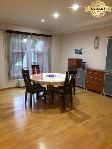 Reality PRENÁJOM nadštandardný 4 izb., byt, ul. Rudlovská cesta, centrum B.B.