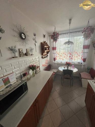 Reality Predané: 4 izbový byt, Rača, Dopravná, loggia