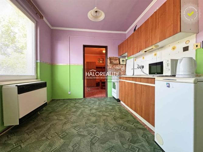 Reality Predaj, jednoizbový byt Radvaň nad Dunajom, len 120 metrov od piesočnatej pláže Dunaja - EXKLUZ