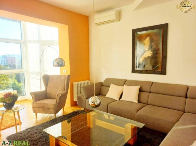 Reality Prenájom 4 izb. bytu v rodinnom dome, Staré Mesto, Révová ulica