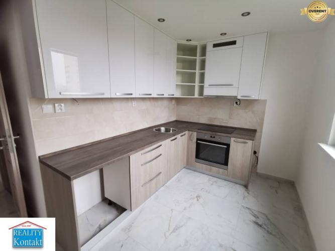 Reality Ponúkame na prenájom 2 izbový byt v Nových Zámkoch