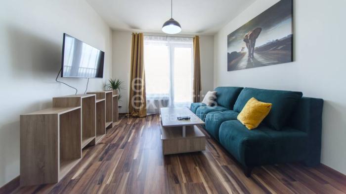 Reality Skvelý slnečný 2i byt 48m2, balkón s výhľadom, parkovanie, JÉGEHO ALEJ