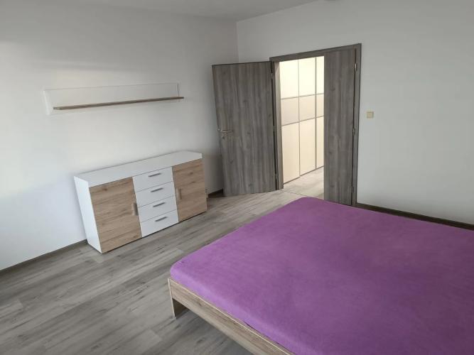 Reality Prenájom: 3-izbový byt s loggiou – Šustekova,