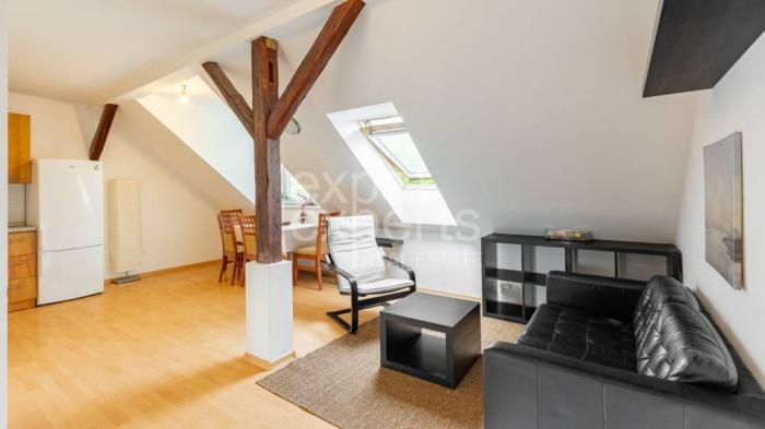 Reality Veľmi príjemný 3i byt 69 m2, s predzáhradkou v rodinnom dome