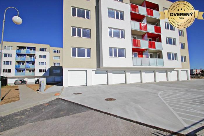 Reality ViNi real / Nadštandardný 2-izb. byt v Pezinku s garažou, novostavba