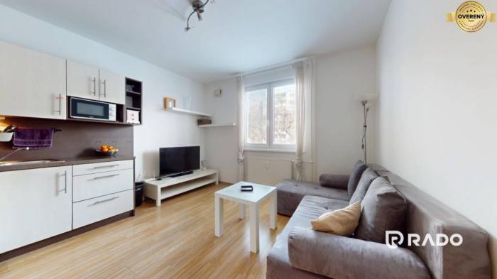 Reality RADO | Útulná zariadená garsónka | Záhradnícka ul. | 20,55 m² I