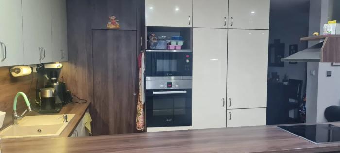 Reality Prenájom: 3-izbový byt – Bratislava I