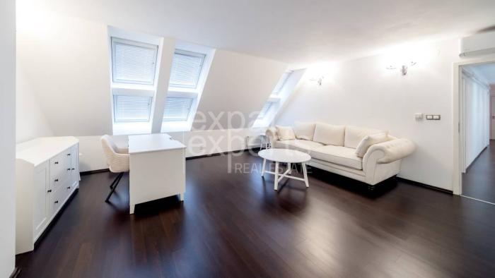 Reality Pekný, moderný 3i byt 125 m2, klimatizácia, dve kúpeľne,v centre mesta