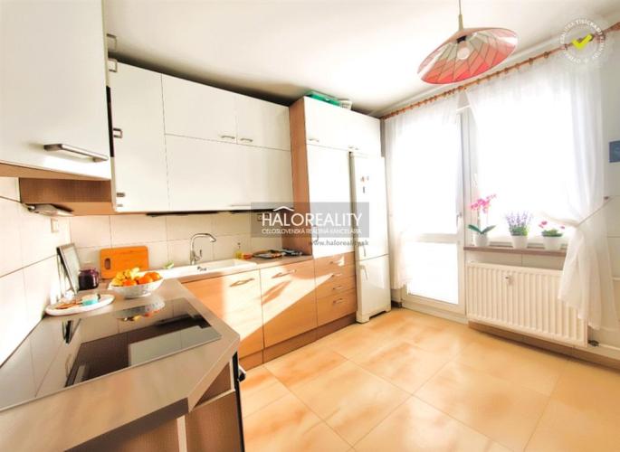 Reality Predaj, trojizbový byt Nová Dubnica, Janka Kráľa