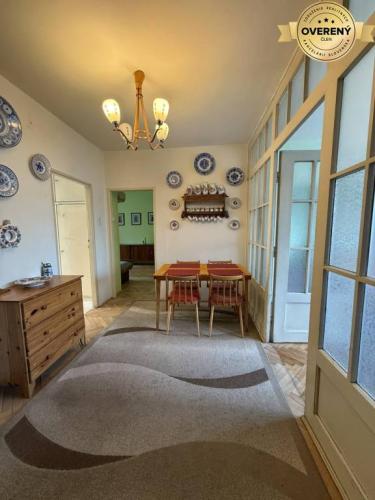 Reality Novinka: Priestranný svetlý byt s balkónmi pri Kuchajde. Vajnorská