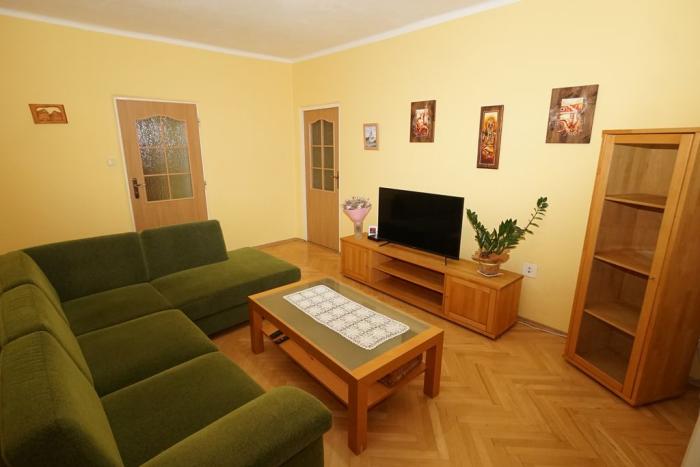 Reality Pekný zariadený 2i byt s umývačkou, TV a wifi - Trieda SNP