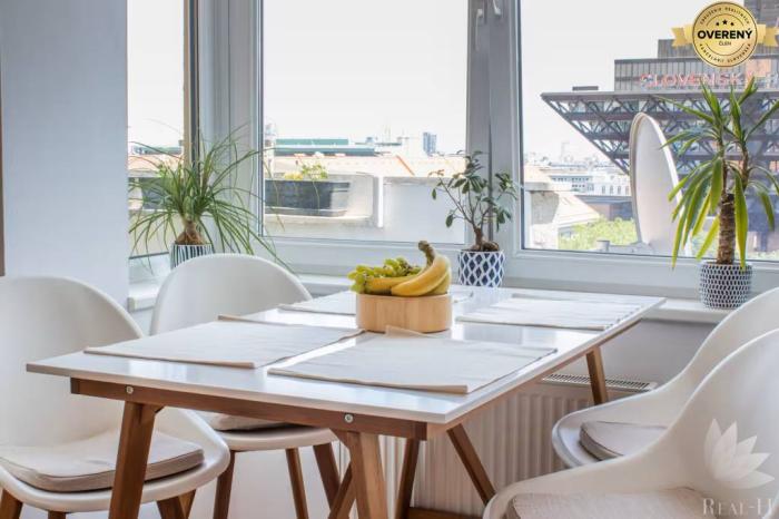 Reality Predaj krásny 3 izbový byt BA I Staré Mesto