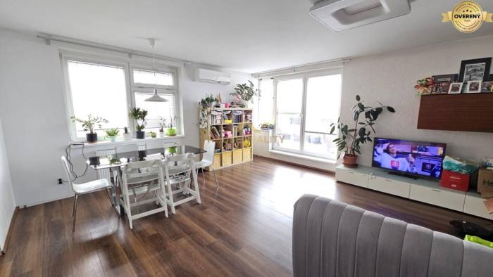 Reality Novostavba 3 izbovy byt s garážou a terasou, Jarná ul., Dunajská Lužná