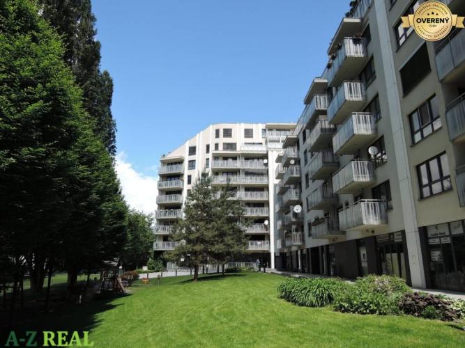 Reality Prenájom 2-izb.bytu s garážou a klimatizáciou pri Štrkoveckom jazere