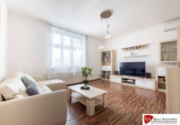 Reality REB.sk ponúka na predaj veľký 2izb. byt na začiatku Vajnorskej ul.